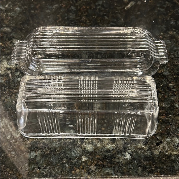 Vgt. Federal glass ribbed covered butter dish. - Picture 4 of 5